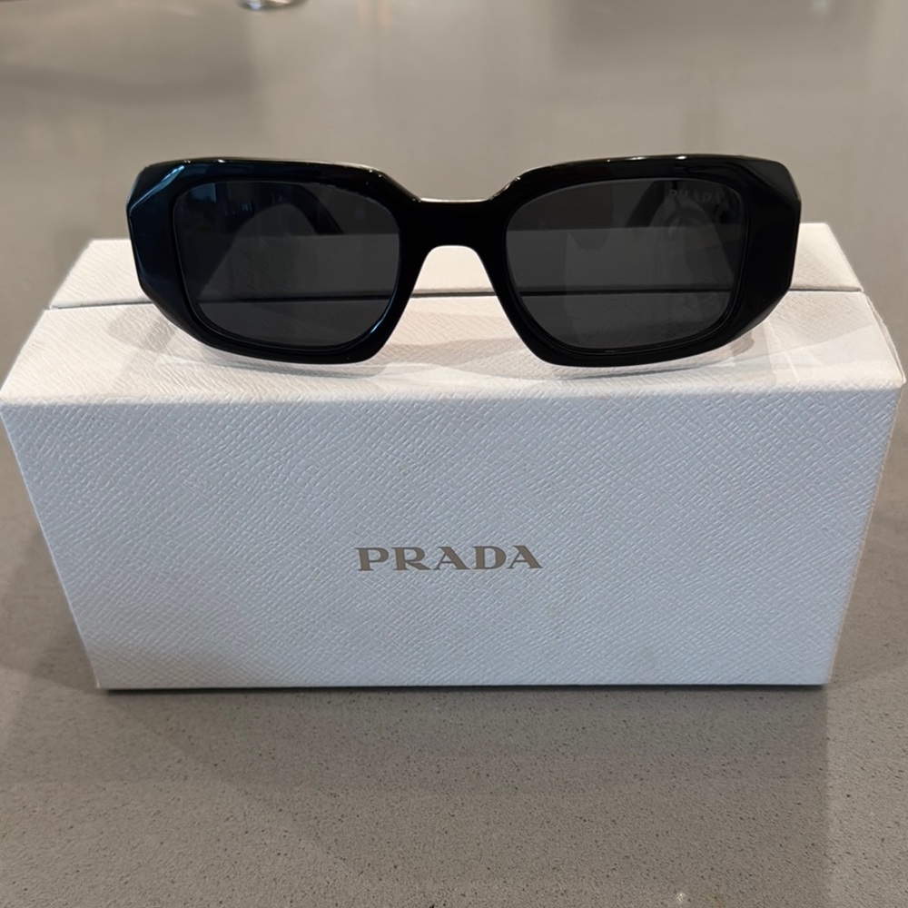 Prada Black Rectangular Sunglasses (never worn) Incl. case and box